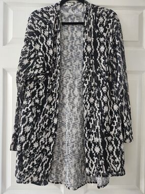 Eyeshadow Black & White Aztec Open-Front Cardigan